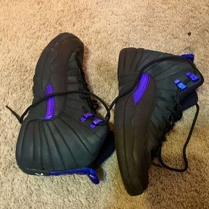 I’m selling a Jordan 12 size 5.5 worn but not crazily worn